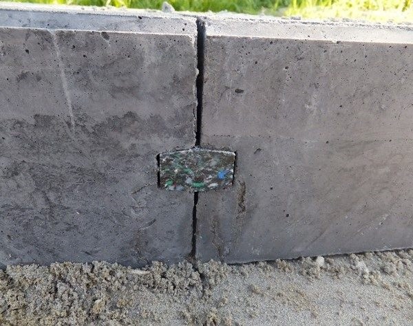 Detail van het flexibele koppelsysteem tussen twee prefab Ecopath-elementen